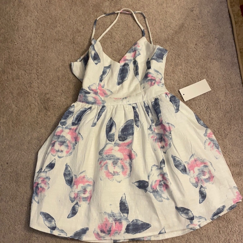Floral backless dress